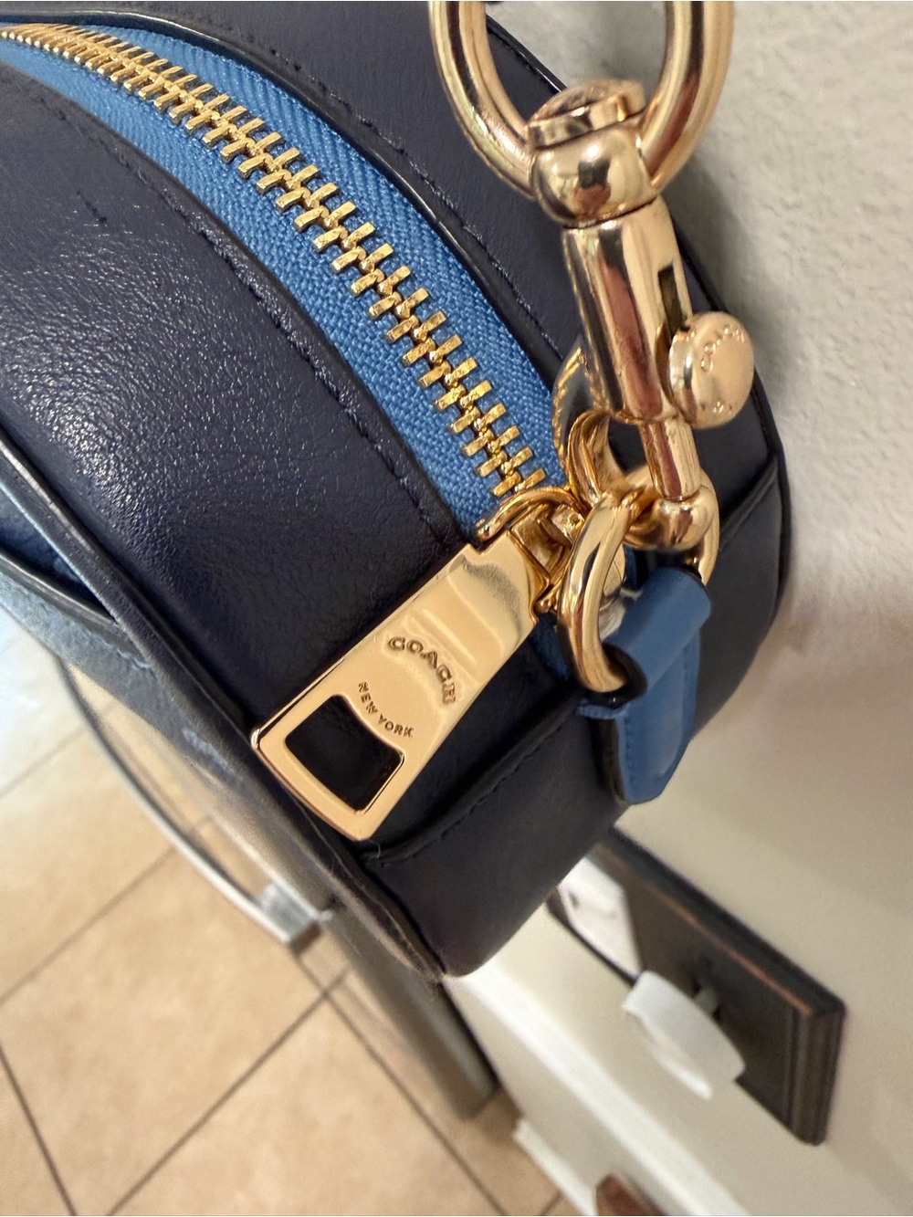 Coach Navy Carriage Pattern Camera Bag - Picture 6 of 8